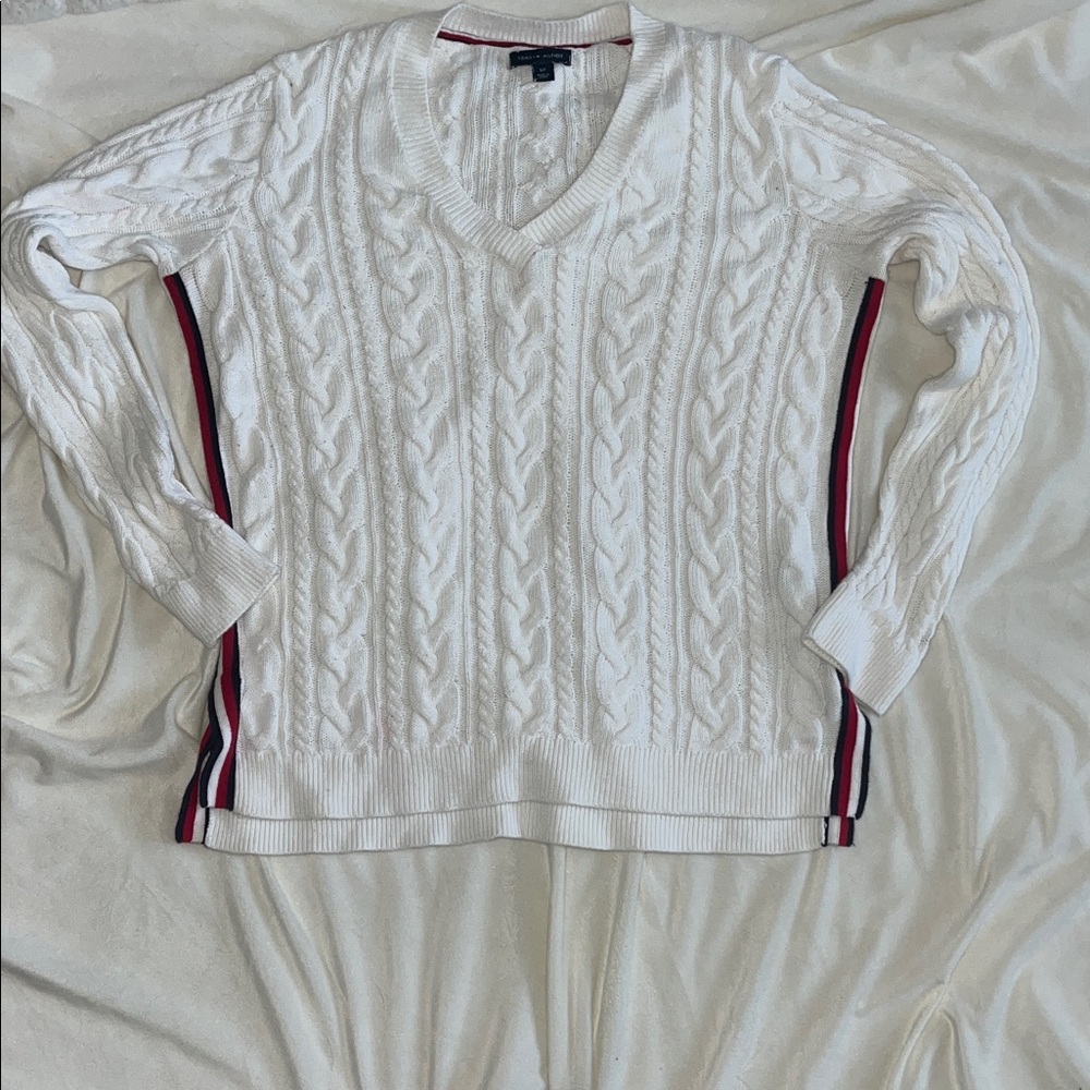Preppy Tommy Hilfiger White V-Neck Cable Knit Sweater woman's size S